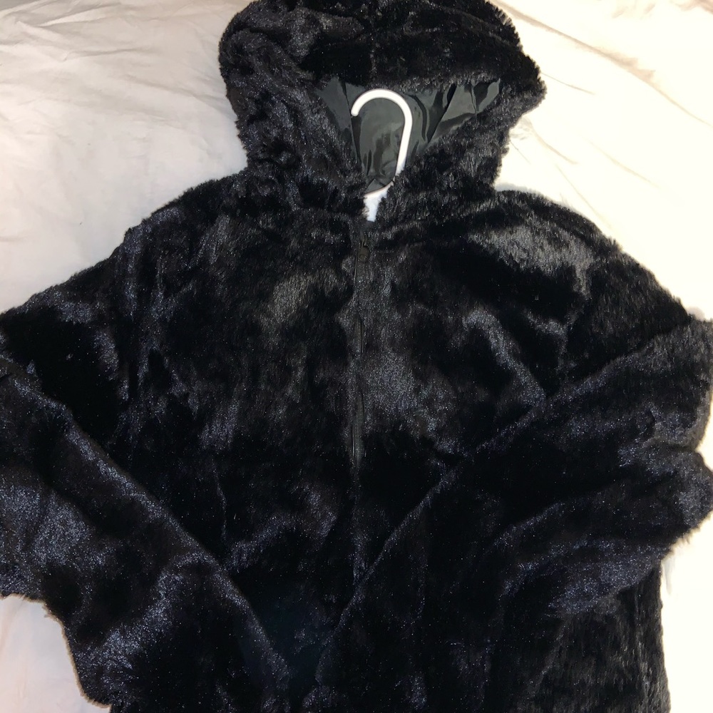 black fur zip-up jacket - Picture 3 of 3